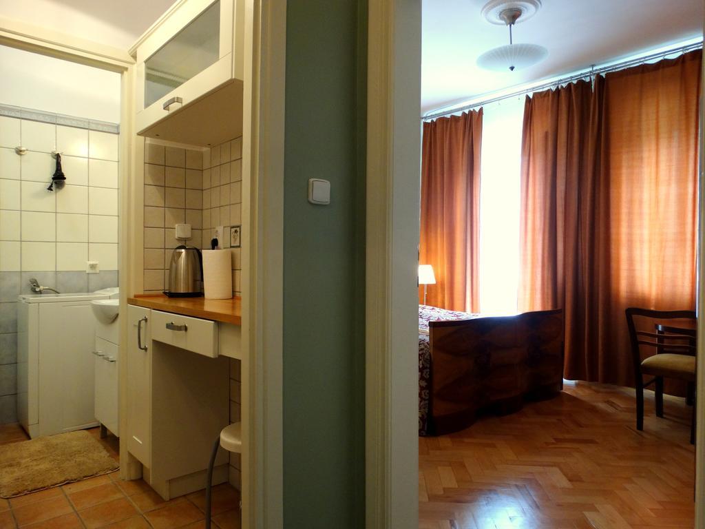 Mieszkanko Kolo Zamku Warschau Kamer foto
